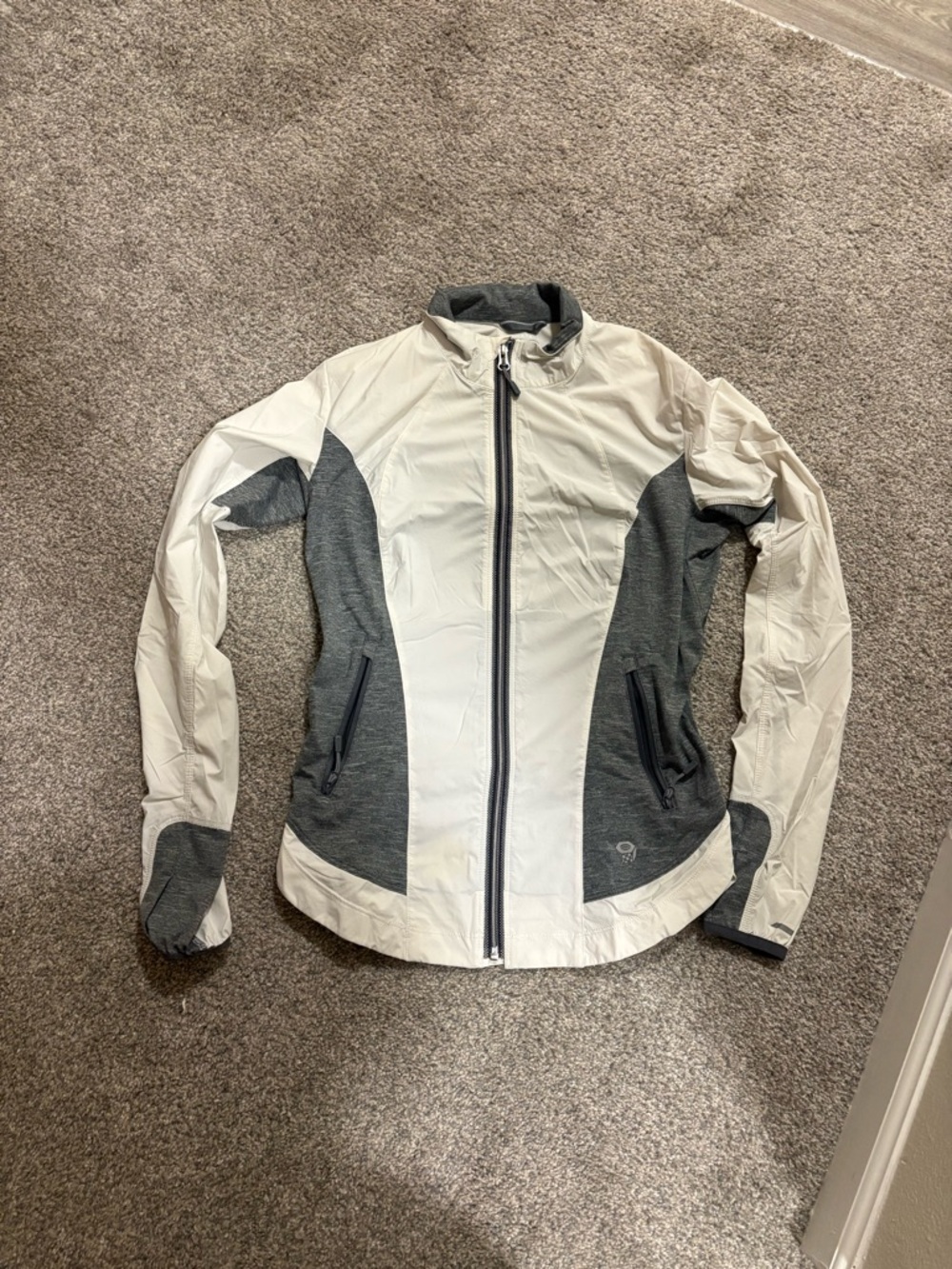 Mountain Hardwear Women's Two-Tone Gray & White Lightweight Jacket